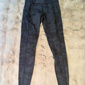 Lululemon Black Camo fast and free Leggings